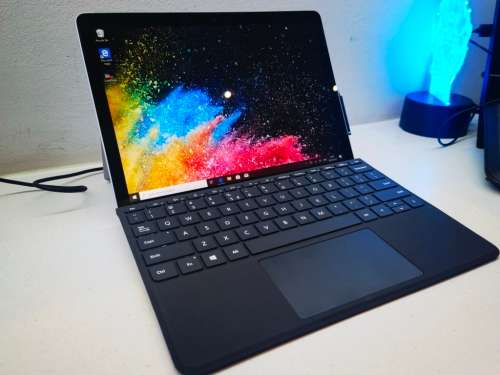 BEAUTIFUL!*Microsoft Surface GO 2*m3-8100Y*8GB DDR4*128GB SSD*TOUCHSCREEN*LTE*FHD*UHD615