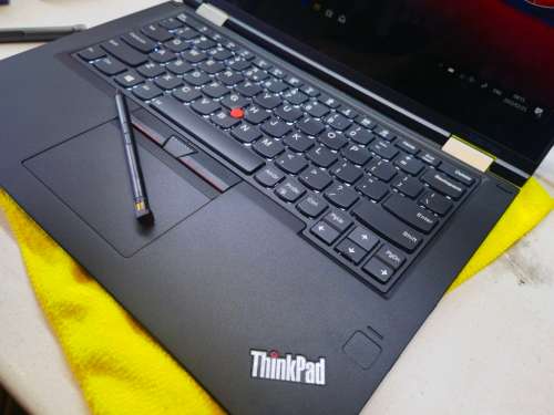 Ultimate Yoga*LENOVO THINKPAD X390*i5-8365U*TOUCH*16GB DDR4*256GB SSD*FHD*360 FLIP