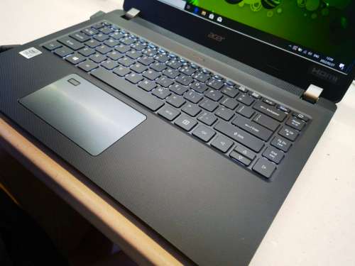 *ACER TRAVELMATE P214*i5-10210U*8GB DDR4*512GB SSD*FHD*