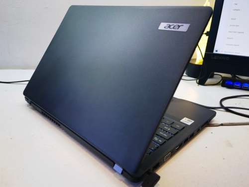 *ACER TRAVELMATE P214*i5-10210U*8GB DDR4*512GB SSD*FHD*