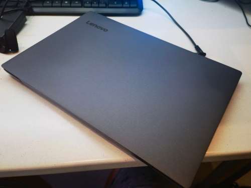 *8TH GEN*LENOVO V330*i5-8250U*FHD*8GB DDR4*500GB SSHD*UHD 620 GRAPHICS*
