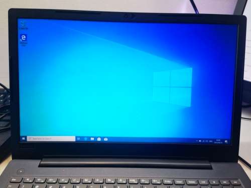 *8TH GEN*LENOVO V330*i5-8250U*FHD*8GB DDR4*500GB SSHD*UHD 620 GRAPHICS*