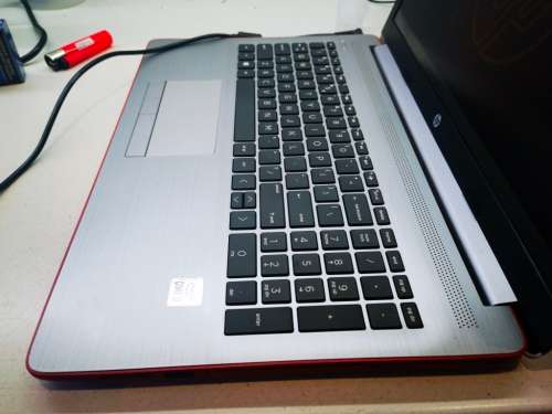 VERY FAST!*10TH GEN!*HP 250 G7*i3-1005G1*8GB DDR4*256GB HDD*15.6` HD*UHD GRAPHICS*