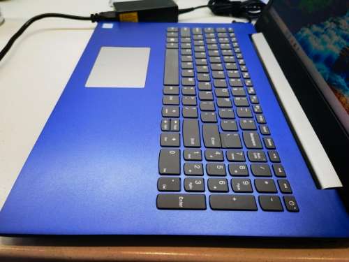 HIGH SPEC*LENOVO IDEAPAD 320*i5-7200U*12GB DDR4*FULL HD 1920X1080*256GB SSD*HD 620 GAPHICS