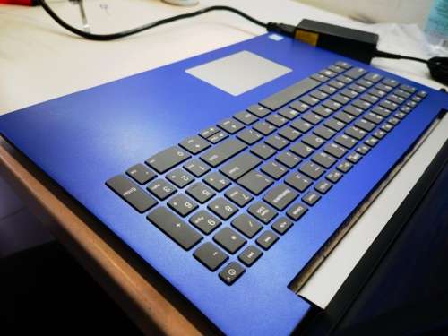 HIGH SPEC*LENOVO IDEAPAD 320*i5-7200U*12GB DDR4*FULL HD 1920X1080*256GB SSD*HD 620 GAPHICS