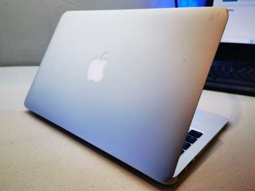 *Excellent*Apple Macbook Air*EARLY 2014*4GB RAM*128GB SSD*BACKLIT*