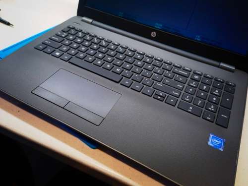FAST!*LATEST DESIGN*HP NOTEBOOK 15*N4000*8GB RAM*256GB SSD*UHD GRAPHICS