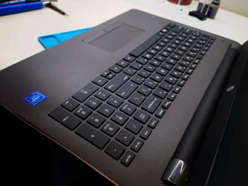 FAST!*LATEST DESIGN*HP NOTEBOOK 15*N4000*8GB RAM*256GB SSD*UHD GRAPHICS