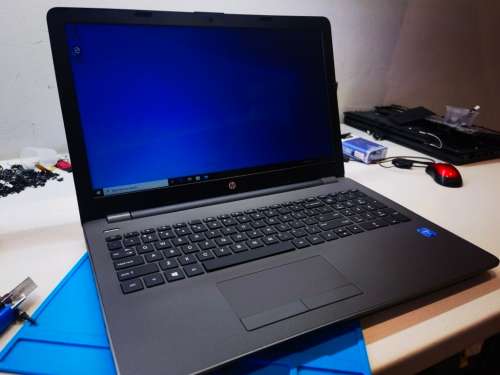 FAST!*LATEST DESIGN*HP NOTEBOOK 15*N4000*8GB RAM*256GB SSD*UHD GRAPHICS