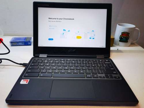 *ACER CHROMEBOOK R721T*360* FLIP*FULL TOUCHSCREEN*HDR WEBCAM*AMD A4-9120C*RADEON R4*4GB RAM*32GB SSD