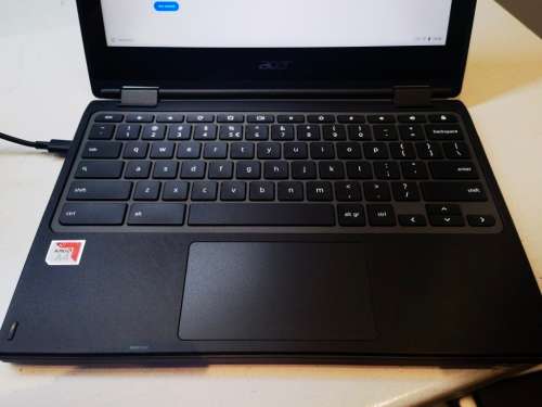 *ACER CHROMEBOOK R721T*360* FLIP*FULL TOUCHSCREEN*HDR WEBCAM*AMD A4-9120C*RADEON R4*4GB RAM*32GB SSD