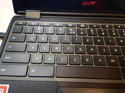 *ACER CHROMEBOOK R721T*360* FLIP*FULL TOUCHSCREEN*HDR WEBCAM*AMD A4-9120C*RADEON R4*4GB RAM*32GB SSD