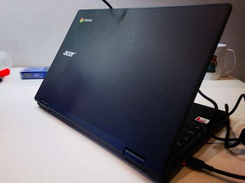 *ACER CHROMEBOOK R721T*360* FLIP*FULL TOUCHSCREEN*HDR WEBCAM*AMD A4-9120C*RADEON R4*4GB RAM*32GB SSD