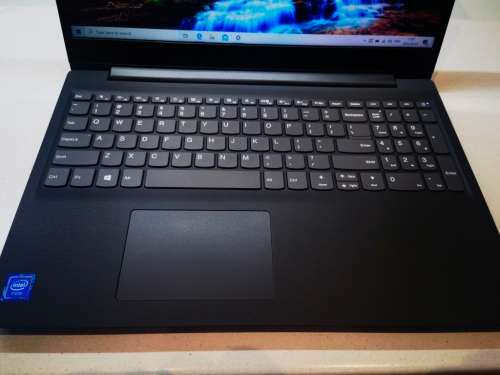 *STUNNING 8th GEN*LENOVO S145*N4000*8GB*500GB*UHD 600 GRAPHICS*5 MONTHS WARRANTY