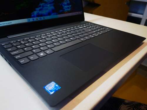 *STUNNING 8th GEN*LENOVO S145*N4000*8GB*500GB*UHD 600 GRAPHICS*5 MONTHS WARRANTY