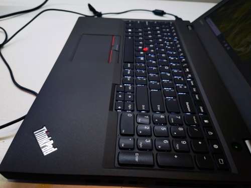 BEAST SPECS!*LENOVO THINKPAD T560 i5-6300U*8GB RAM*256GB SSD*NVIDIA MX940*FHD*BACKLIT