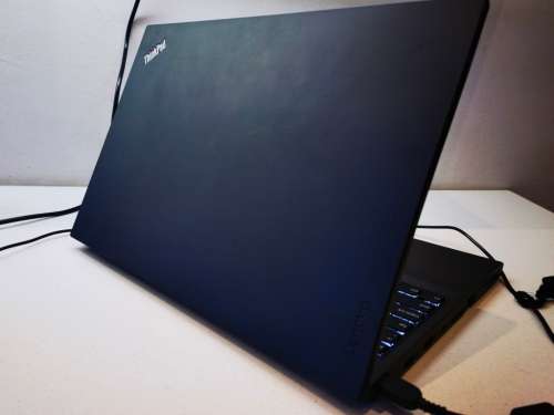 BEAST SPECS!*LENOVO THINKPAD T560 i5-6300U*8GB RAM*256GB SSD*NVIDIA MX940*FHD*BACKLIT