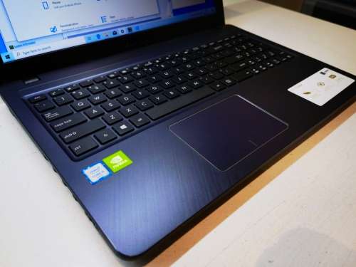 *GRAPHIC DESIGN/CAD/GAMING*ASUS X543UA*i5-6200u*8GB*HD*240GB SSD*NVIDIA MX110*