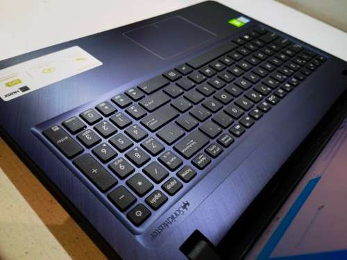 *GRAPHIC DESIGN/CAD/GAMING*ASUS X543UA*i5-6200u*8GB*HD*240GB SSD*NVIDIA MX110*
