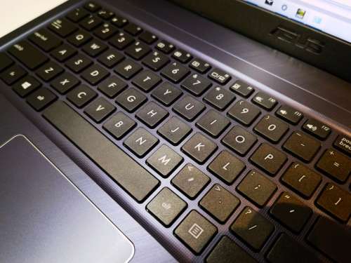 *GRAPHIC DESIGN/CAD/GAMING*ASUS X543UA*i5-6200u*8GB*HD*240GB SSD*NVIDIA MX110*