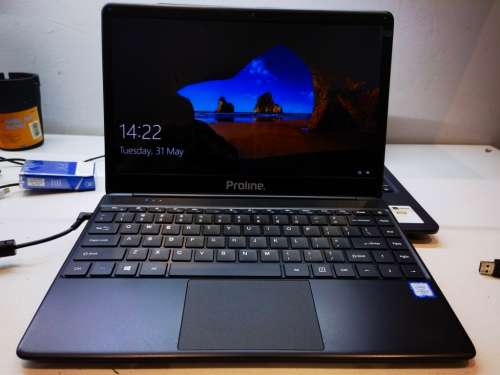 LATE ENTRY!*FAST!*AS NEW*PROLINE V146D*i3-5005U*4GB RAM*128GB SSD*HD520 GRAPHICS*WEBCAM*FULL HD*