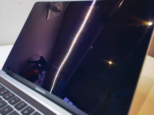 1ST BID TAKE*Do not miss*2020 MACBOOK PRO TOUCHBAR*CORE i5*8GB RAM*512GB NVME SSD*RETINA2560X1600*M1