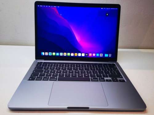 1ST BID TAKE*Do not miss*2020 MACBOOK PRO TOUCHBAR*CORE i5*8GB RAM*512GB NVME SSD*RETINA2560X1600*M1