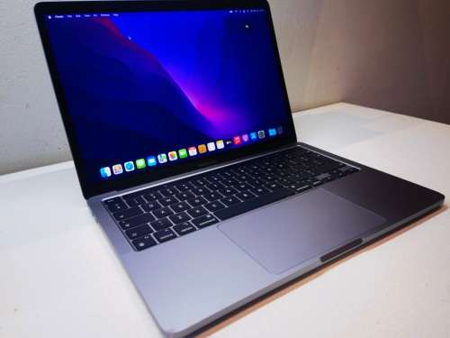 1ST BID TAKE*Do not miss*2020 MACBOOK PRO TOUCHBAR*CORE i5*8GB RAM*512GB NVME SSD*RETINA2560X1600*M1