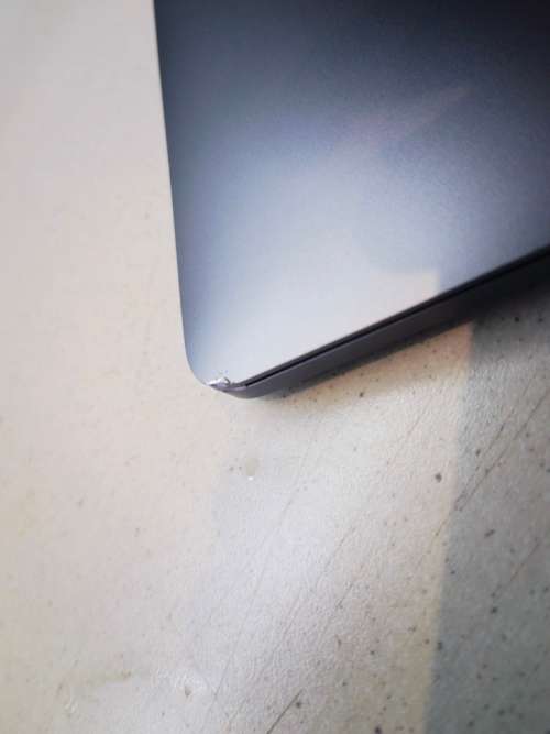 1ST BID TAKE*Do not miss*2020 MACBOOK PRO TOUCHBAR*CORE i5*8GB RAM*512GB NVME SSD*RETINA2560X1600*M1