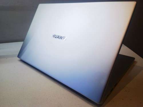 HUAWEI MATEBOOK D 15*i3-10110U*8GB DDR4*256GB SSD*FHD*IPS*UHD GRAPHICS