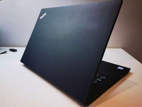 *Incredible 8th Gen Ultrabook*LENOVO THINKPAD T480*i5-8250u*8GB RAM*512GB SSD*FHD*4G LTE*BACKLIT*2XB