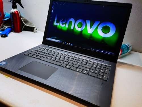 BEAST!*VERY HIGH SPEC!*LENOVO V330*i5-8250U*FHD*8GB DDR4*256GB SSD*UHD 620 GRAPHICS*