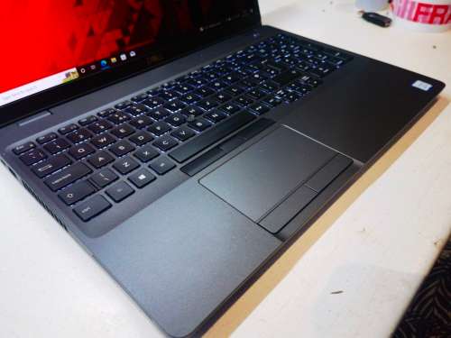 BEAST!*Graphic Design/Engineering*DELL PRECISION 3540*i7-8565U*16GB RAM*512GB SSD*AMD FIREPRO*FHD