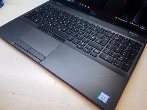 BEAST!*Graphic Design/Engineering*DELL PRECISION 3540*i7-8565U*16GB RAM*512GB SSD*AMD FIREPRO*FHD