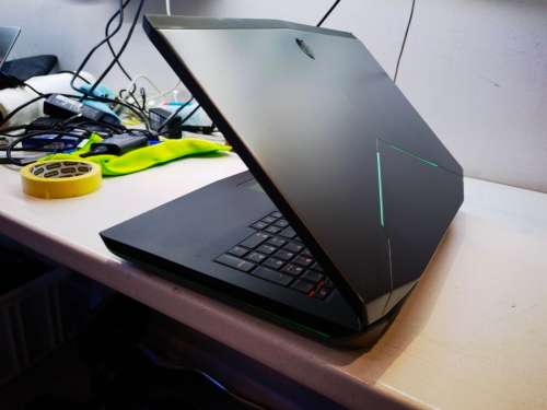 Beast Gamer!*ALIENWARE 17*i7-4800MQ*16GB RAM*240GB SSD*1TB HDD*FHD*3D*BLURAY*NVIDIA GTX*