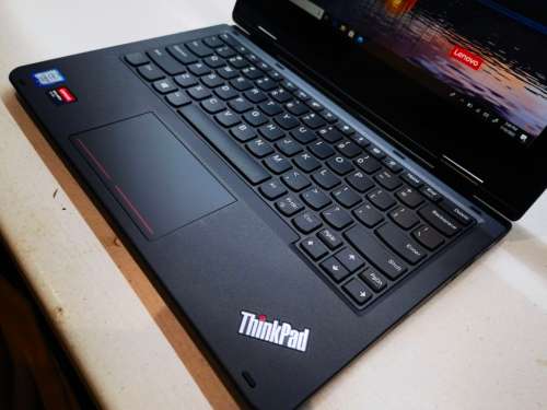 FREE DELIVERY!*AS NEW!*fast!*LENOVO THINKPAD YOGA 11e*m3-7Y30*8GB RAM*256GB SSD*IPS TOUCHSCREEN*FLIP