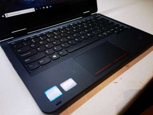 FREE DELIVERY!*AS NEW!*fast!*LENOVO THINKPAD YOGA 11e*m3-7Y30*8GB RAM*256GB SSD*IPS TOUCHSCREEN*FLIP