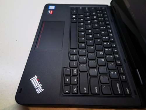 FREE DELIVERY!*AS NEW!*fast!*LENOVO THINKPAD YOGA 11e*m3-7Y30*8GB RAM*256GB SSD*IPS TOUCHSCREEN*FLIP