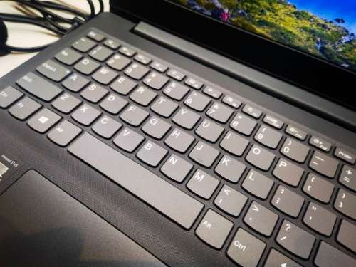 *STUNNING 8th GEN*LENOVO S145*N4000*8GB DDR4*500GB*UHD 600 GRAPHICS*