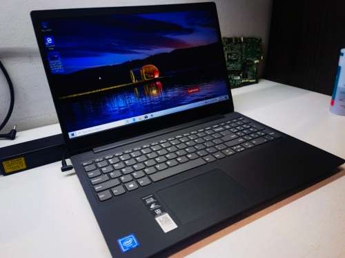 *STUNNING 8th GEN*LENOVO S145*N4000*8GB DDR4*500GB*UHD 600 GRAPHICS*