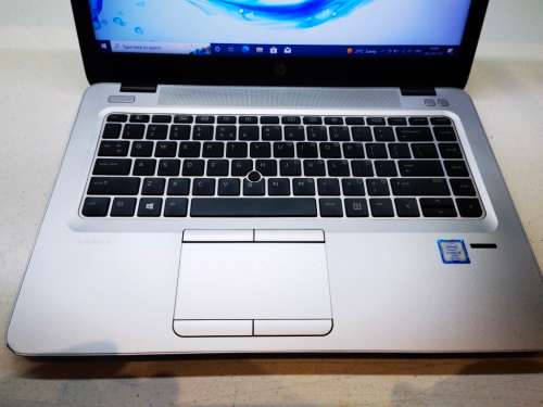 HIGH SPEC!*VERY FAST!*HP ELITEBOOK 840 G4*i5-7200U*8GB*500GB HDD*HD*HD 620*BACKLIT