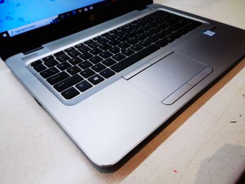 HIGH SPEC!*VERY FAST!*HP ELITEBOOK 840 G4*i5-7200U*8GB*500GB HDD*HD*HD 620*BACKLIT
