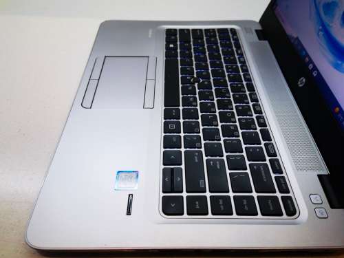 HIGH SPEC!*VERY FAST!*HP ELITEBOOK 840 G4*i5-7200U*8GB*500GB HDD*HD*HD 620*BACKLIT