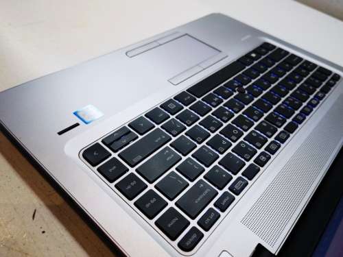 HIGH SPEC!*VERY FAST!*HP ELITEBOOK 840 G4*i5-7200U*8GB*500GB HDD*HD*HD 620*BACKLIT