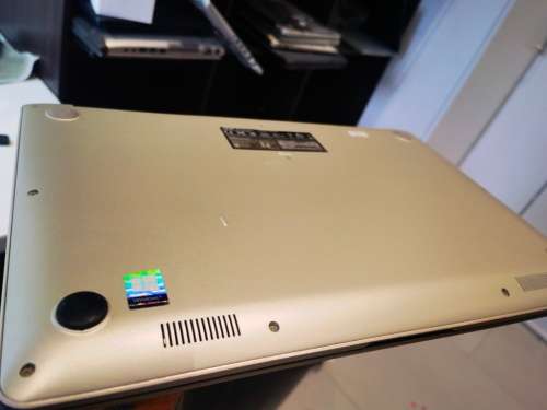 BEAUTIFUL*HIGH SPEC*ASUS VIVOBOOK S510UA*i5-8250u*HD*1000GB SSHD*8GB RAM*UHD 620 GRAPHICS