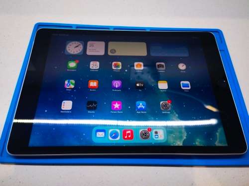 HIGH SPEC!*BEAUTIFUL CONDITION*APPLE IPAD 9TH GENERATION*WIFI +CELL*10.2` RETINA*2160X1620*