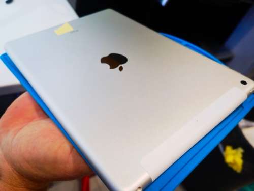 HIGH SPEC!*BEAUTIFUL CONDITION*APPLE IPAD 9TH GENERATION*WIFI +CELL*10.2` RETINA*2160X1620*