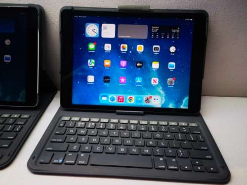HIGH SPEC!*BEAUTIFUL CONDITION*APPLE IPAD 9TH GENERATION*WIFI +CELL*10.2` RETINA*2160X1620*