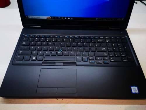 VERY FAST!*HIGH SPEC!*DELL LATITUDE 5580*i5-7200U*16GB RAM*256GB SSD*HD