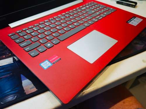PERFORMANCE EDITION*LENOVO 330*8TH GEN i7*i7-8550U*12GB DDR4*512GB SSD*HD*RADEON 530*QUAD CORE